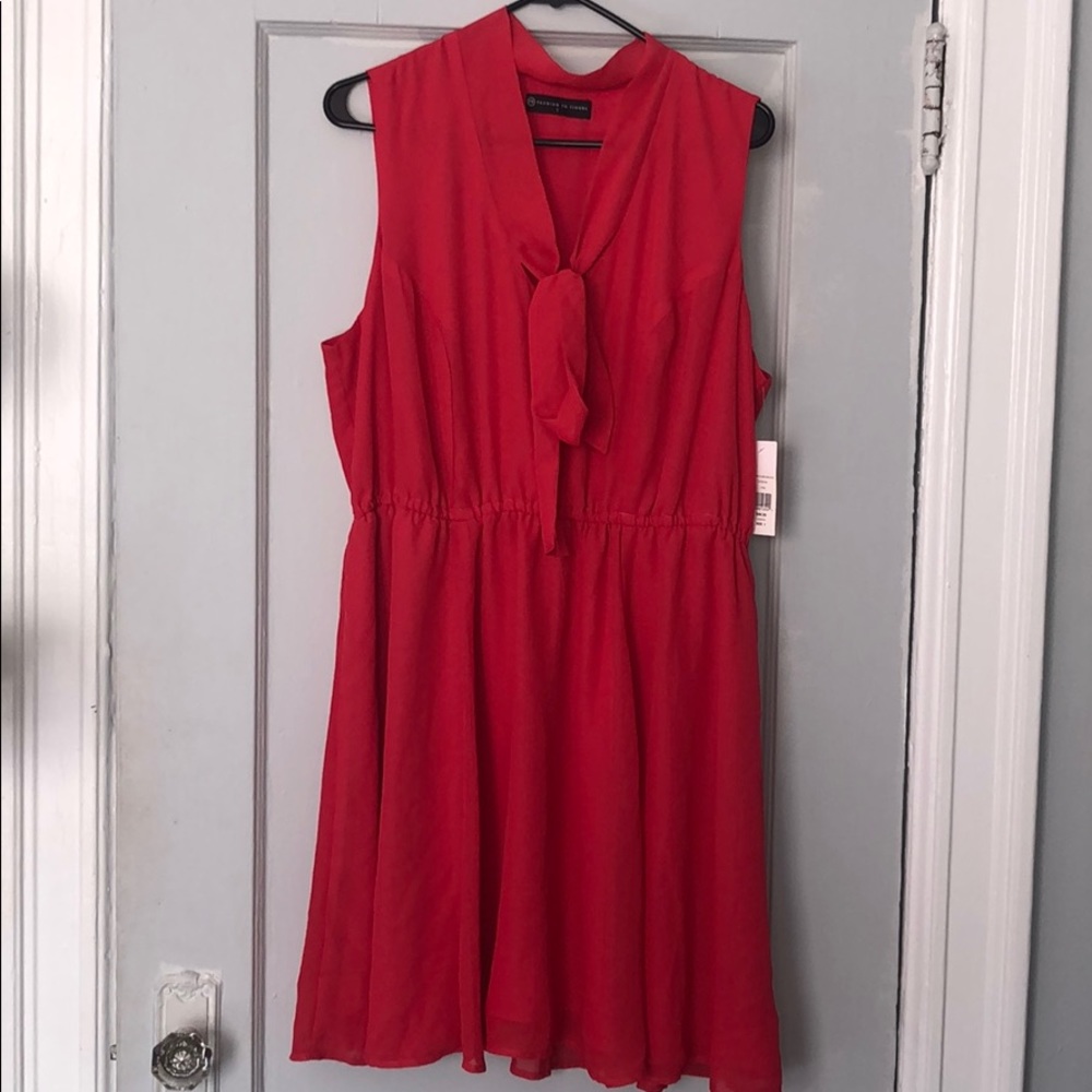 NWT tie front sleeveless dress